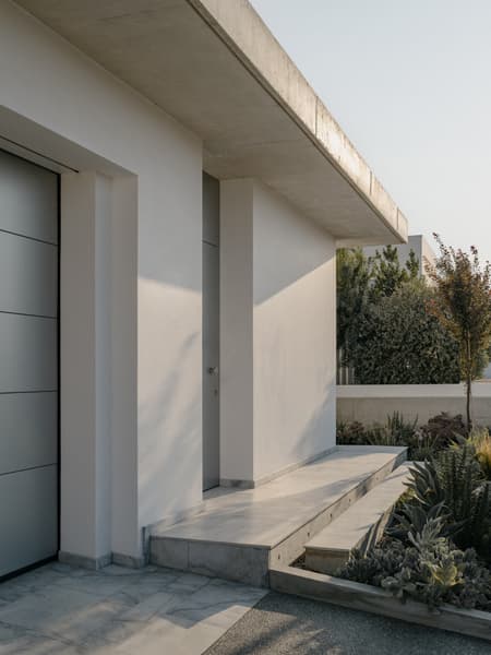 Makries Mires Residence